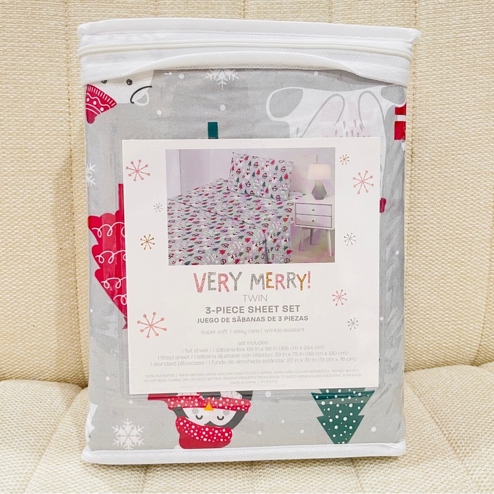 Very Merry Twin 3-Piece‎ Sheet Set Christmas Holiday Penguins Polar Bears Gray